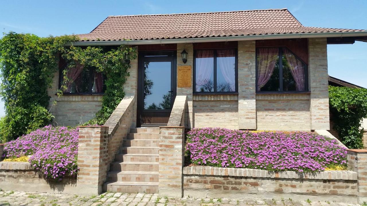 Hostal Izletiste Opatovac Exterior foto